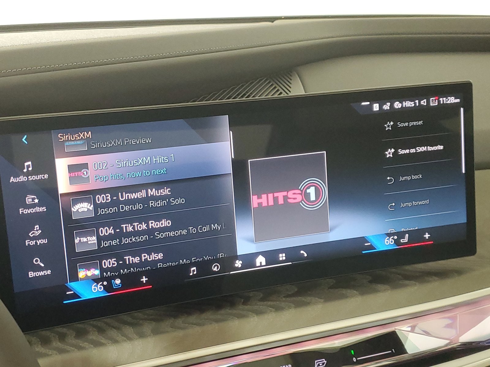 2026 BMW 7 Series 740i - Photo 17