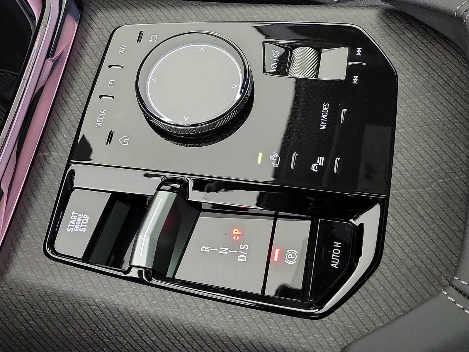 2026 BMW X3 30 - Photo 22