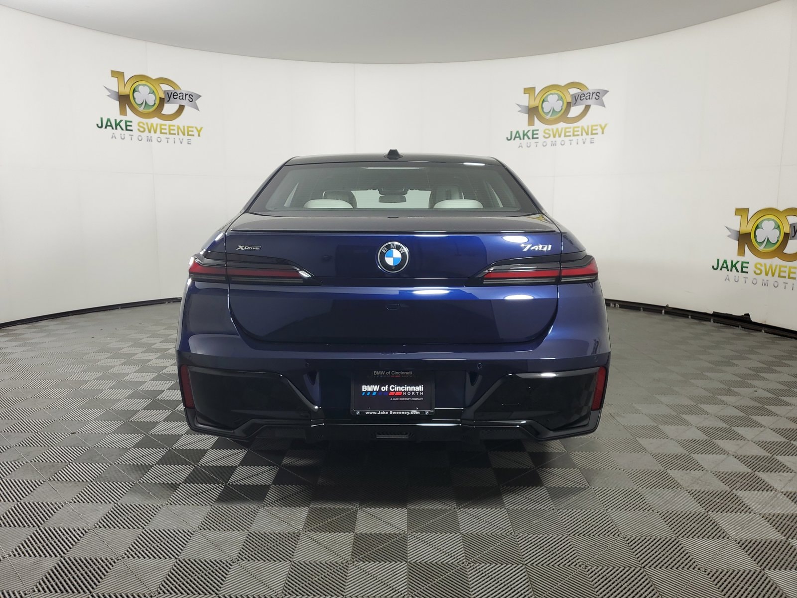 2026 BMW 7 Series 740i - Photo 6