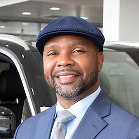 Staff member Kenneth Powell from ID_3d0c18580633