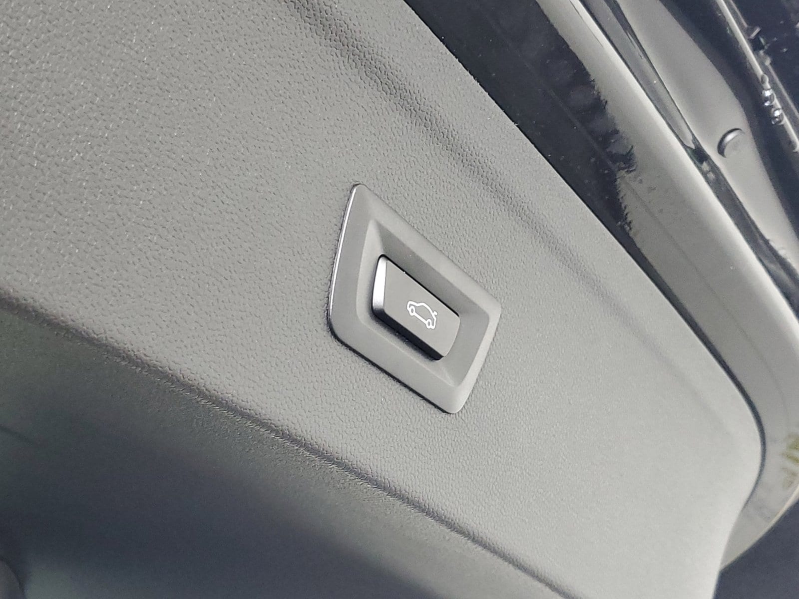 2026 BMW iX 45 - Photo 25