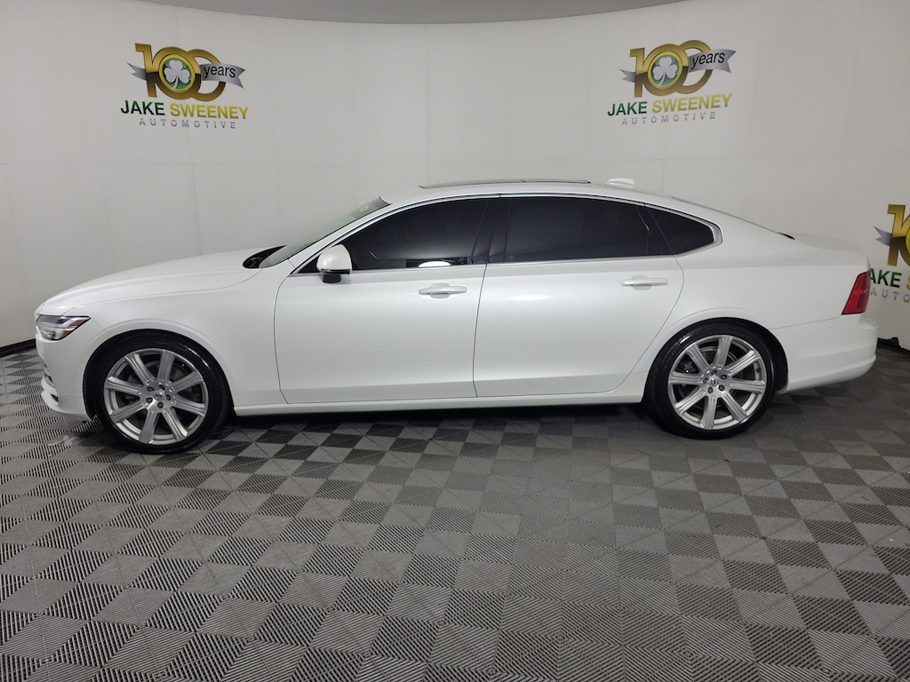 Used 2018 Volvo S90 T5 AWD Momentum Sedan