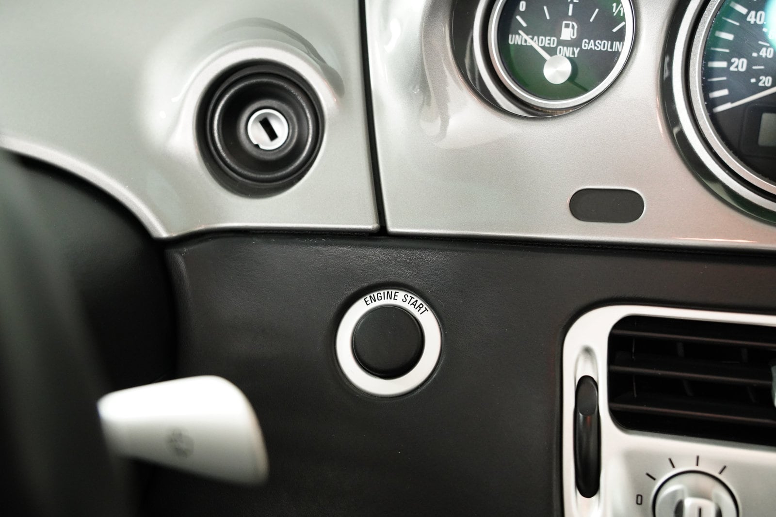 2002 BMW Z8 Base - Photo 23