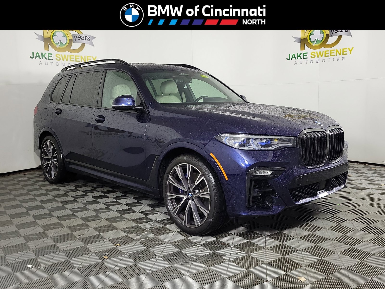 2021 BMW X7 M50i's photo