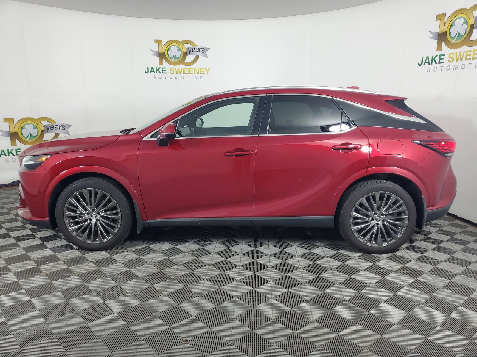 2024 Lexus RX 350h Luxury photo 3