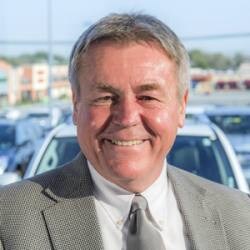 Staff member Fred Manegold from ID_8ac50f