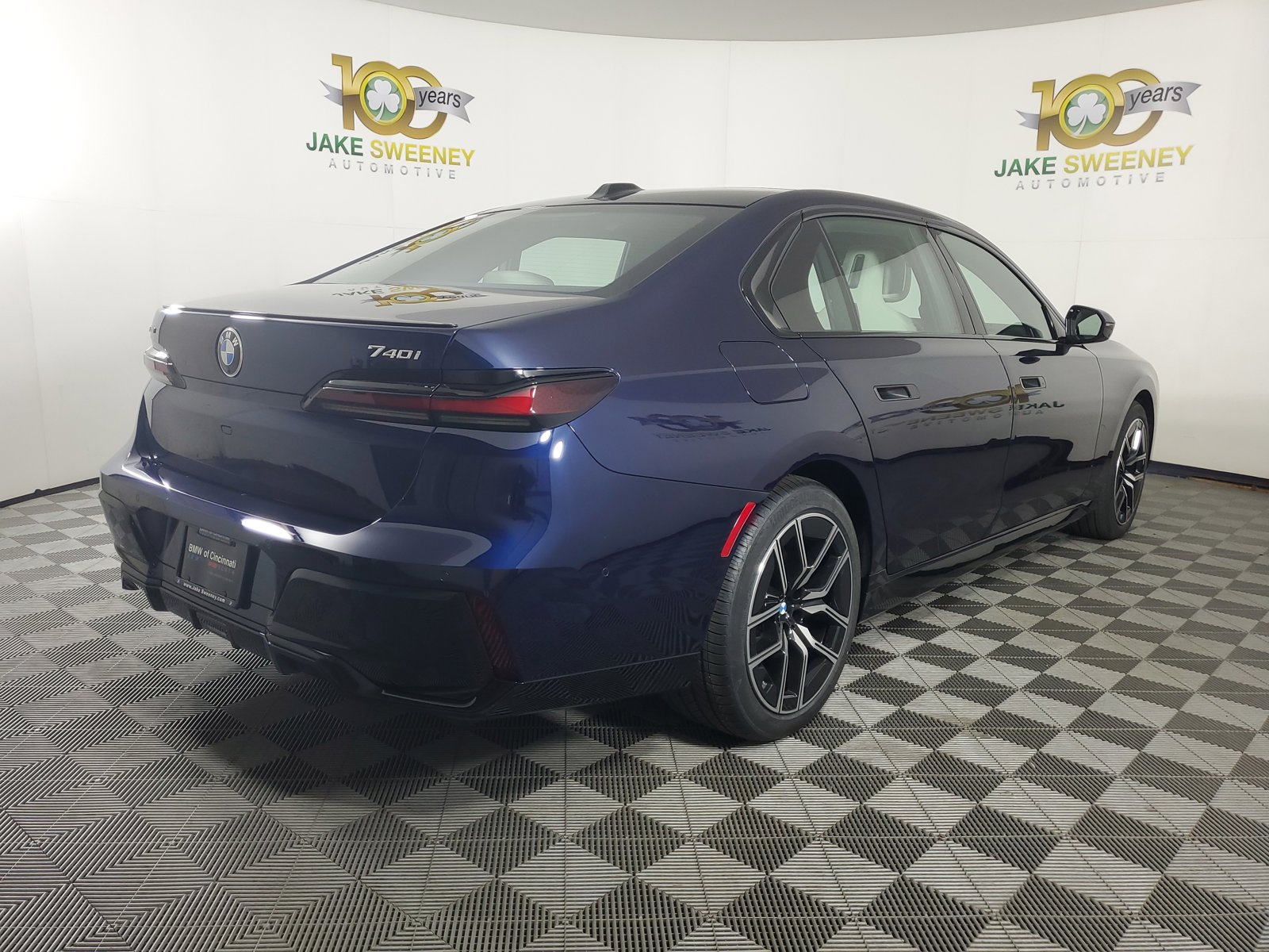 2026 BMW 7 Series 740i - Photo 7