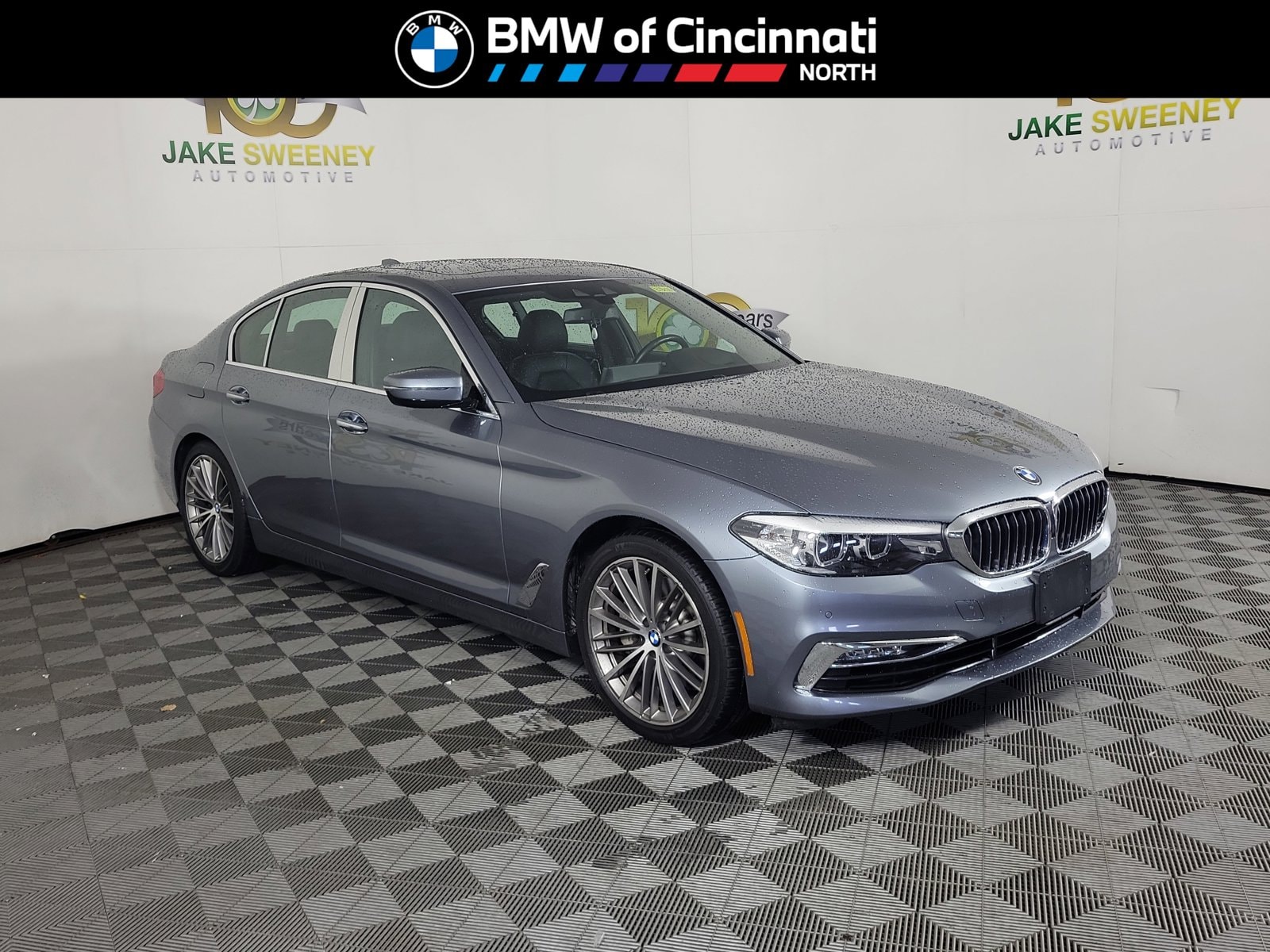 2018 BMW 5 Series 530i xDrive Sedan's photo