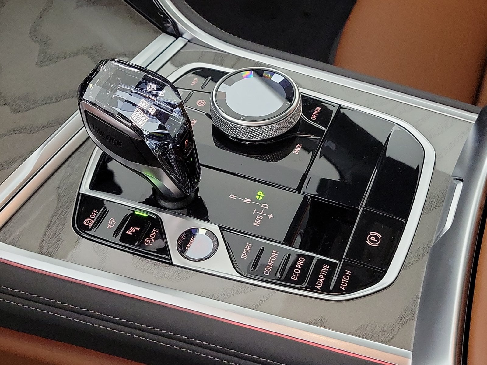 2026 BMW 8 Series 840i - Photo 22