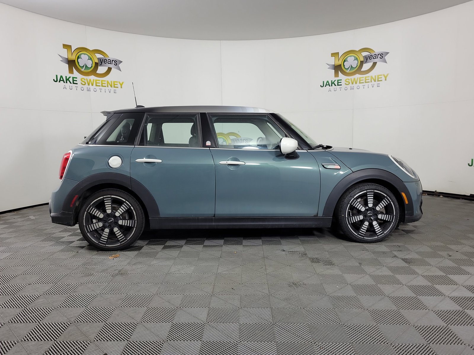 2023 Mini Cooper 4 Door Hardtop photo 4