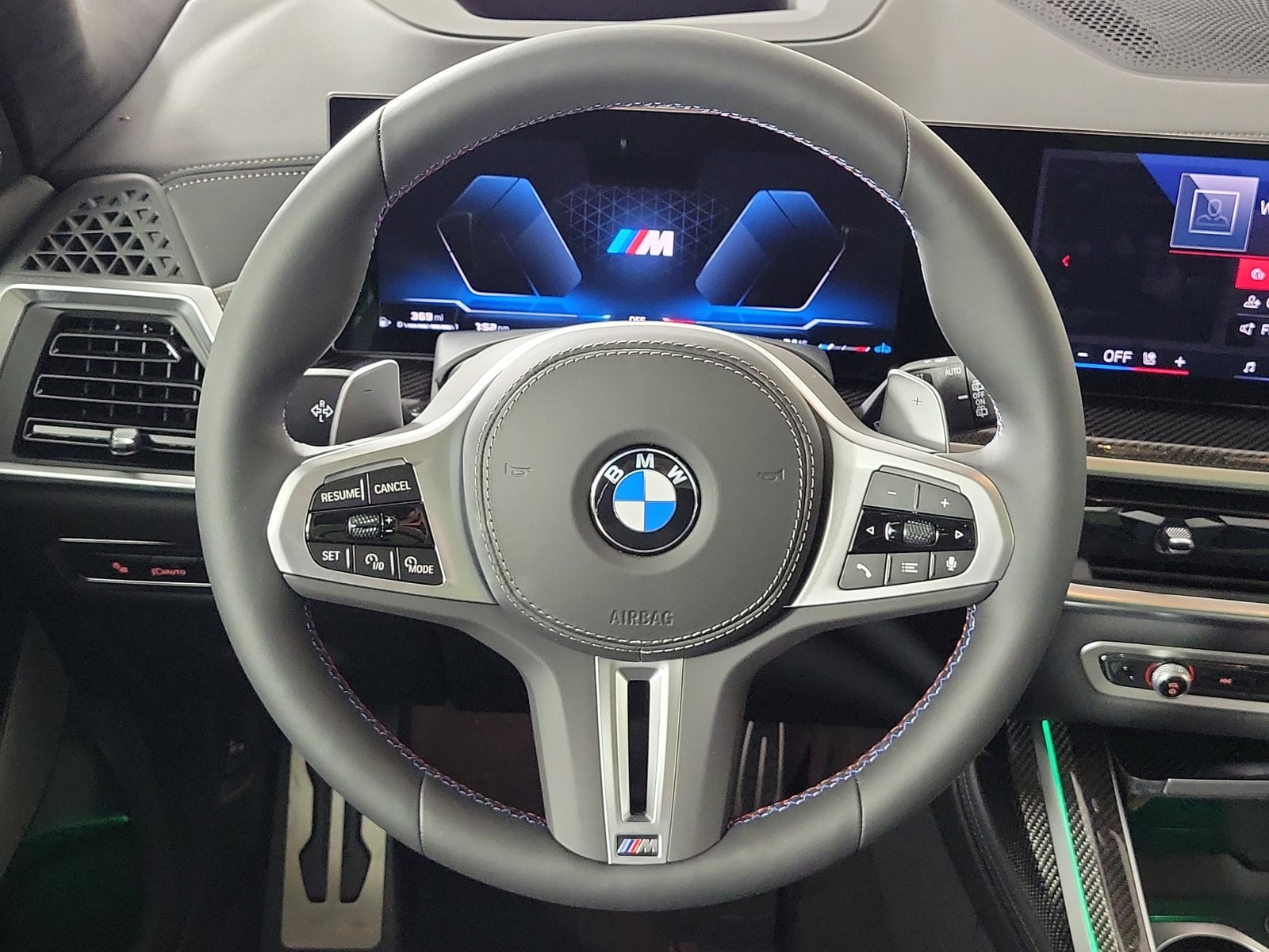 2026 BMW X7 M60i - Photo 12