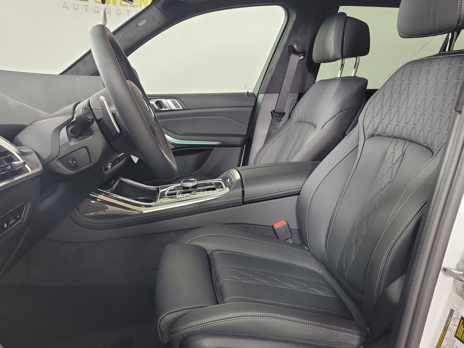 2026 BMW X7 M60i - Photo 9