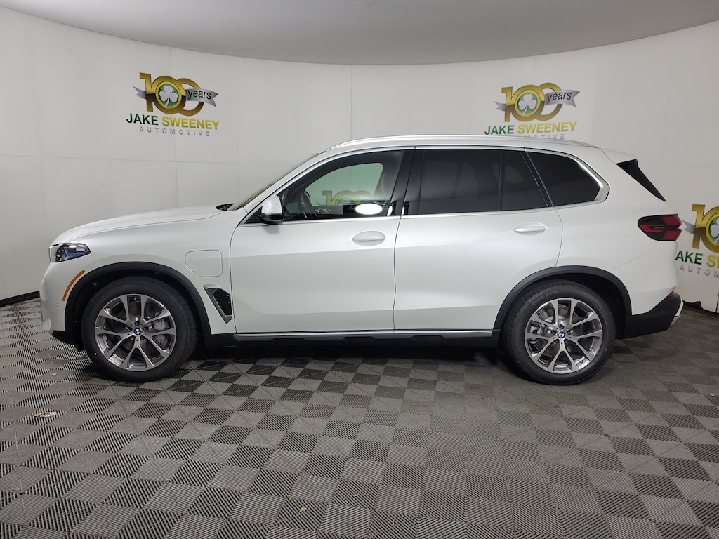 New 2026 BMW X5 xDrive50e SUV