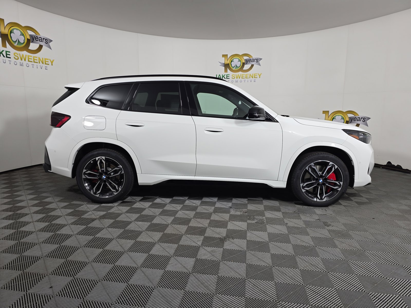 2026 BMW X1 M35i - Photo 8