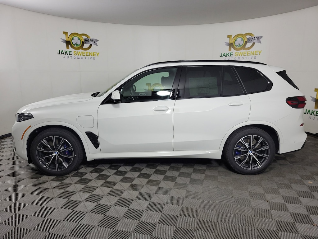 New 2026 BMW X5 xDrive50e SUV