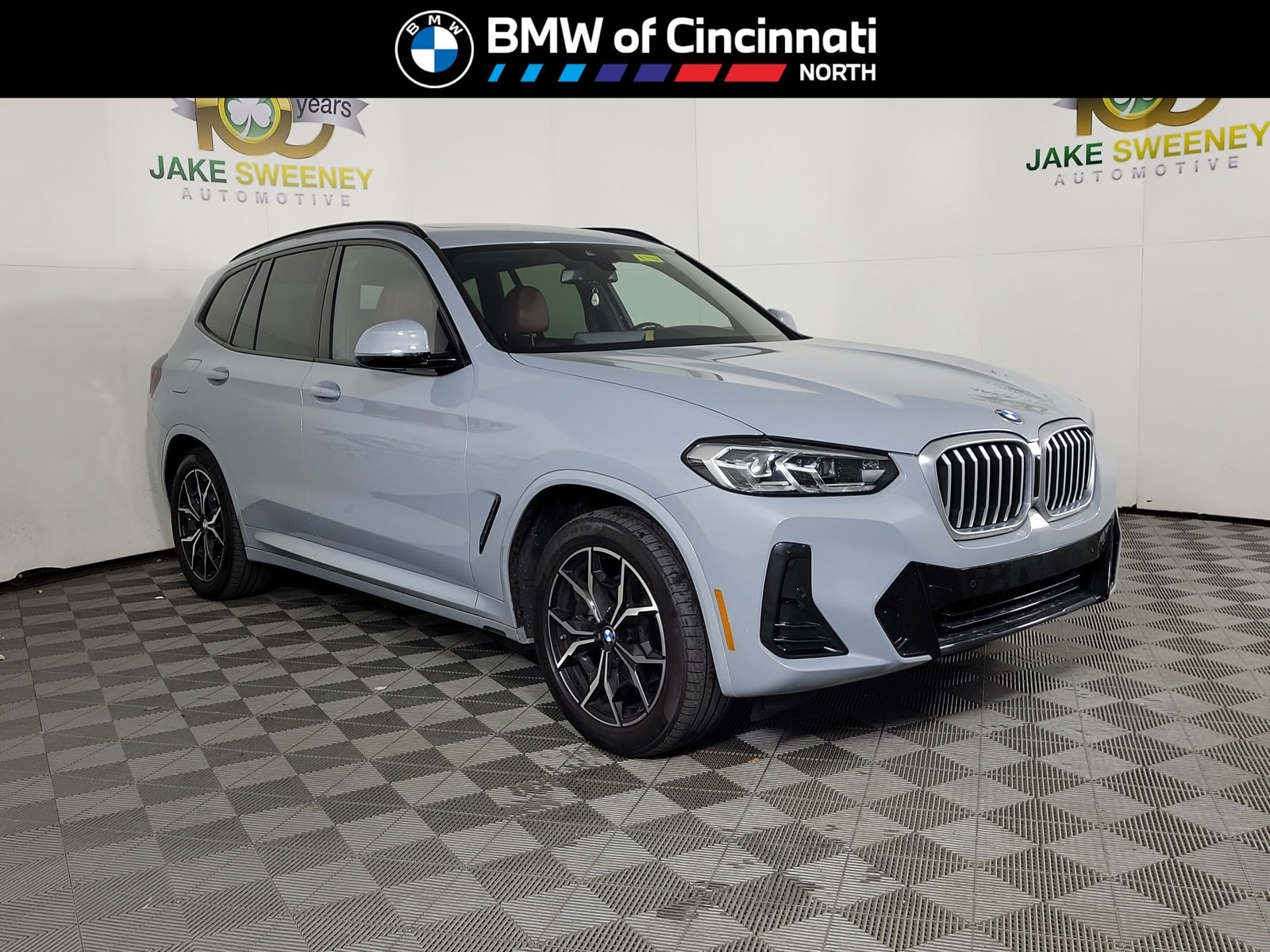 2022 BMW X3 30i's photo
