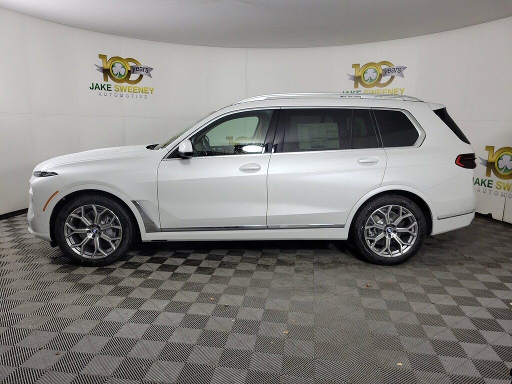 New 2026 BMW X7 xDrive40i SUV