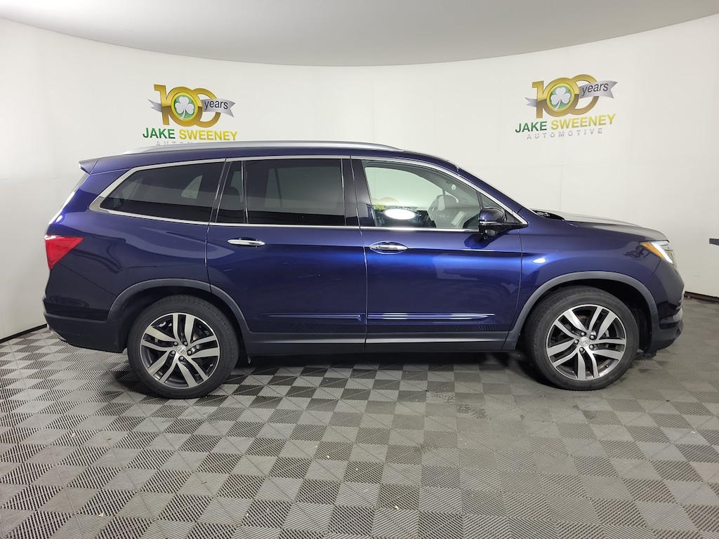 Used 2017 Honda Pilot Touring AWD SUV