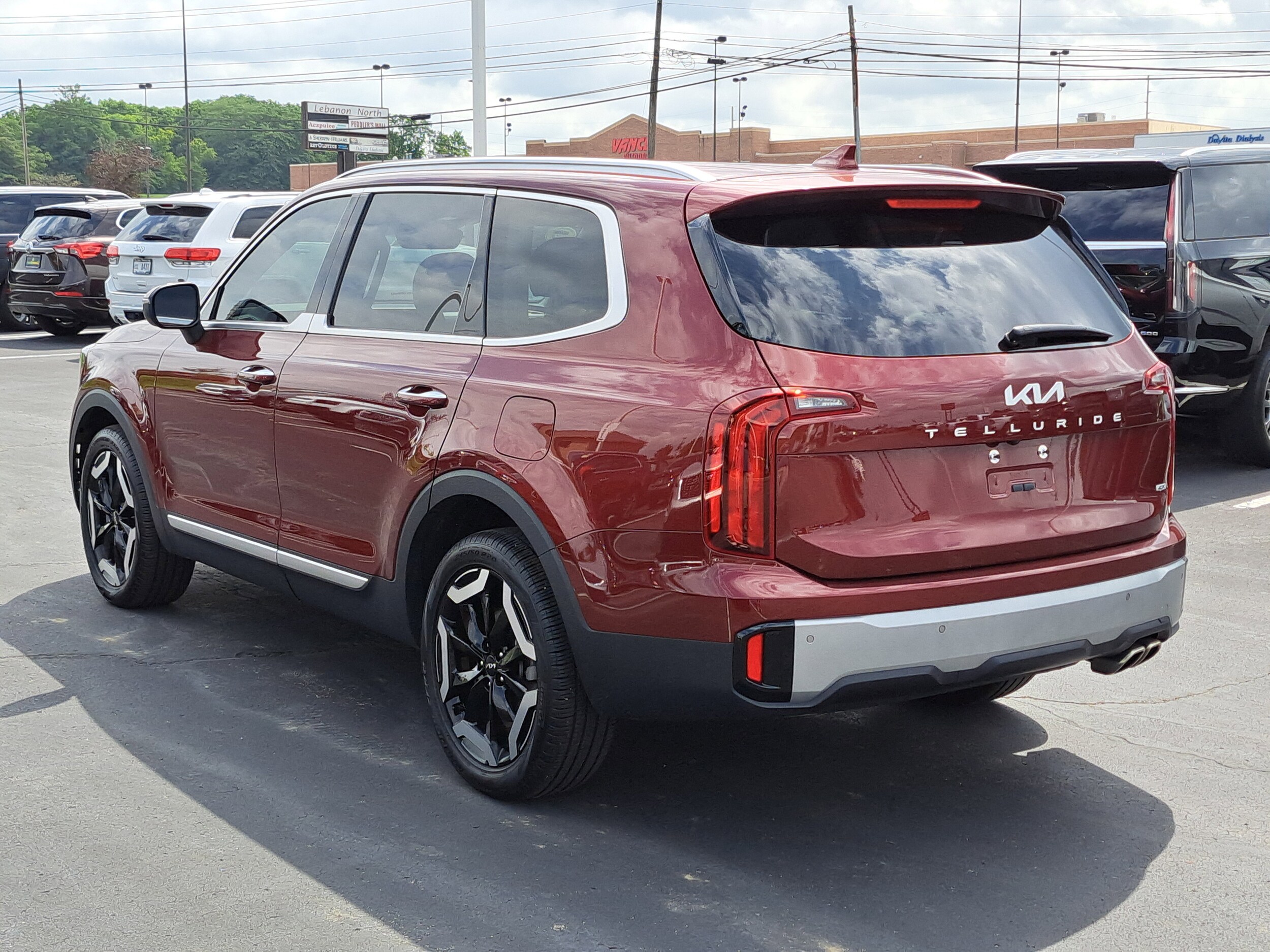 2023 Kia Telluride S photo 3