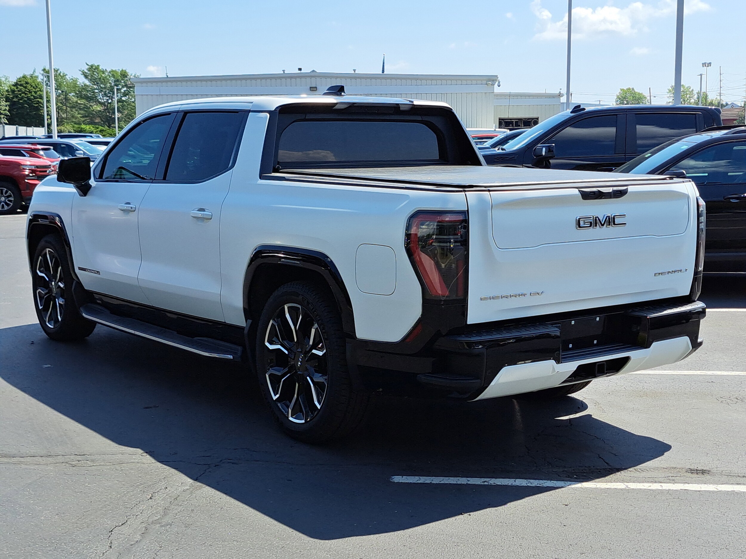2024 Gmc Sierra EV Denali Edition 1 photo 3