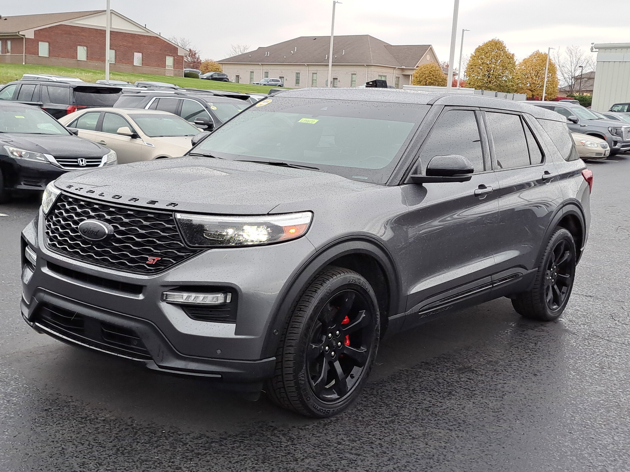 2021 Ford Explorer ST photo 2