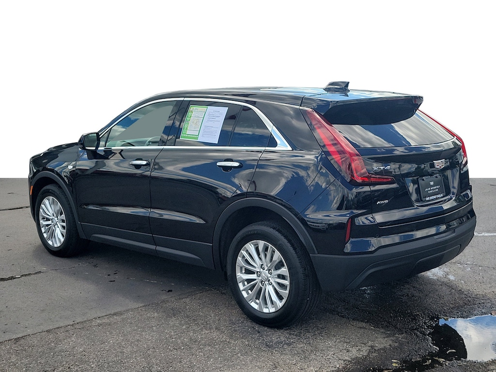 Used 2024 CADILLAC XT4 Luxury SUV