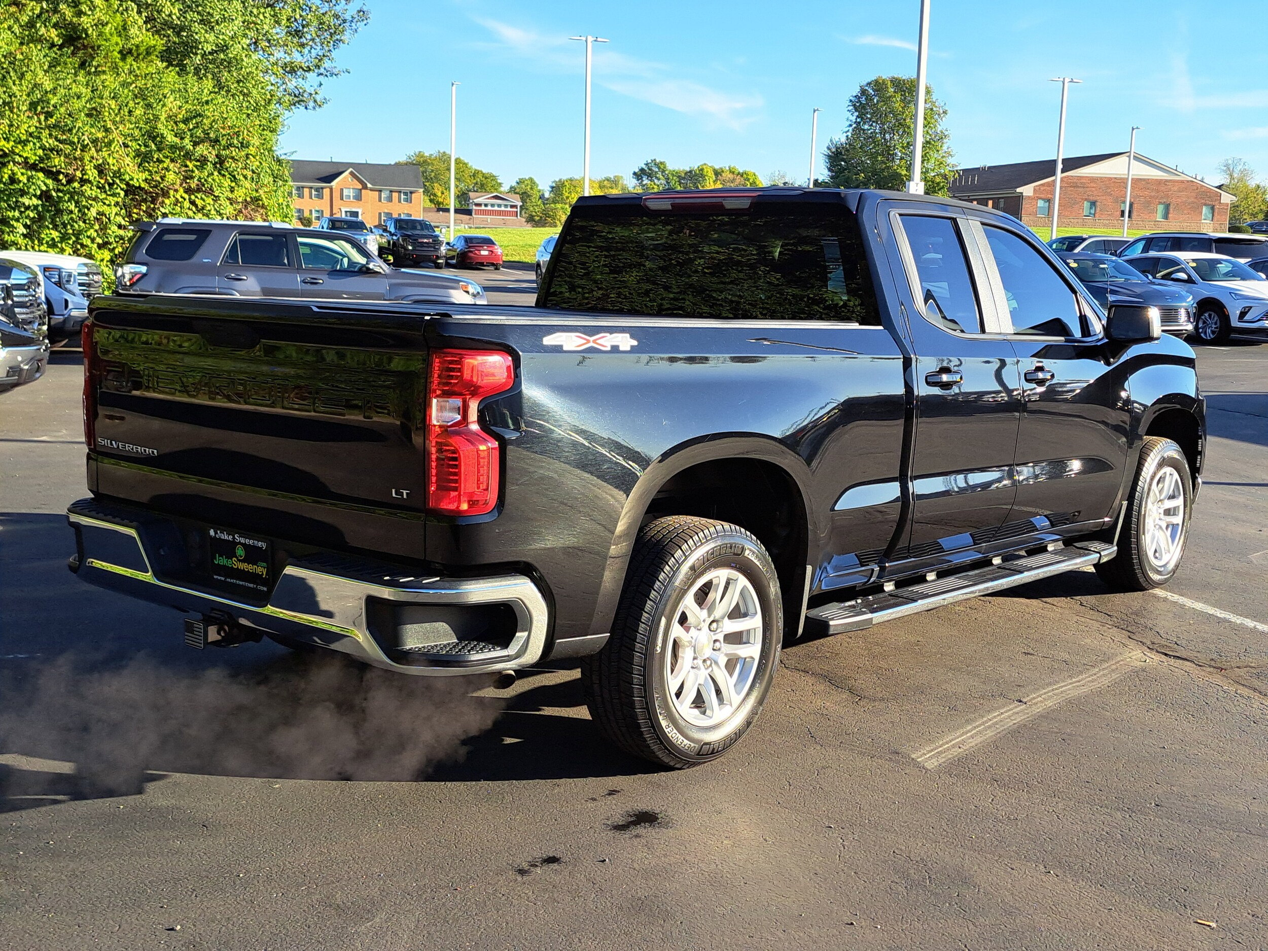 2019 Chevrolet Silverado 1500 LT photo 3