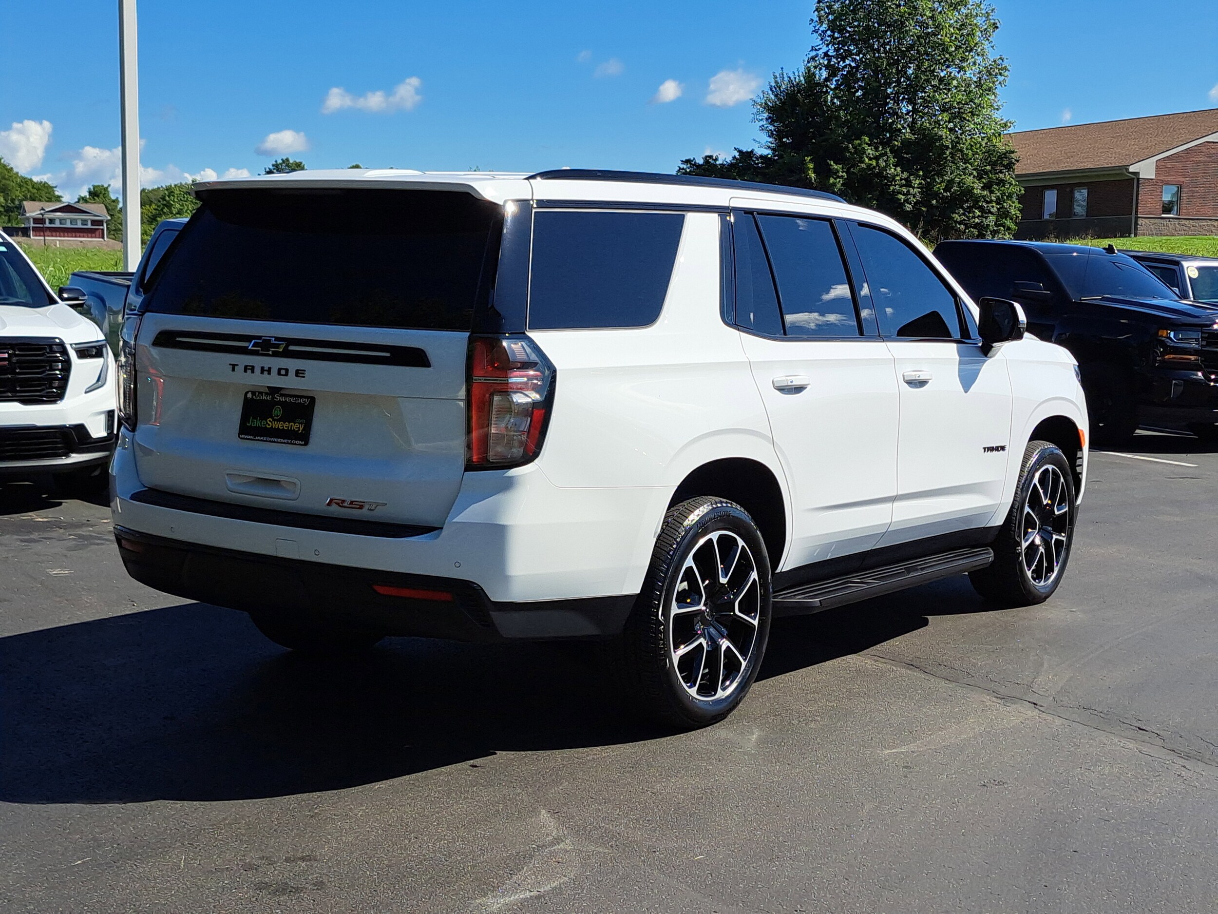 2024 Chevrolet Tahoe RST photo 2
