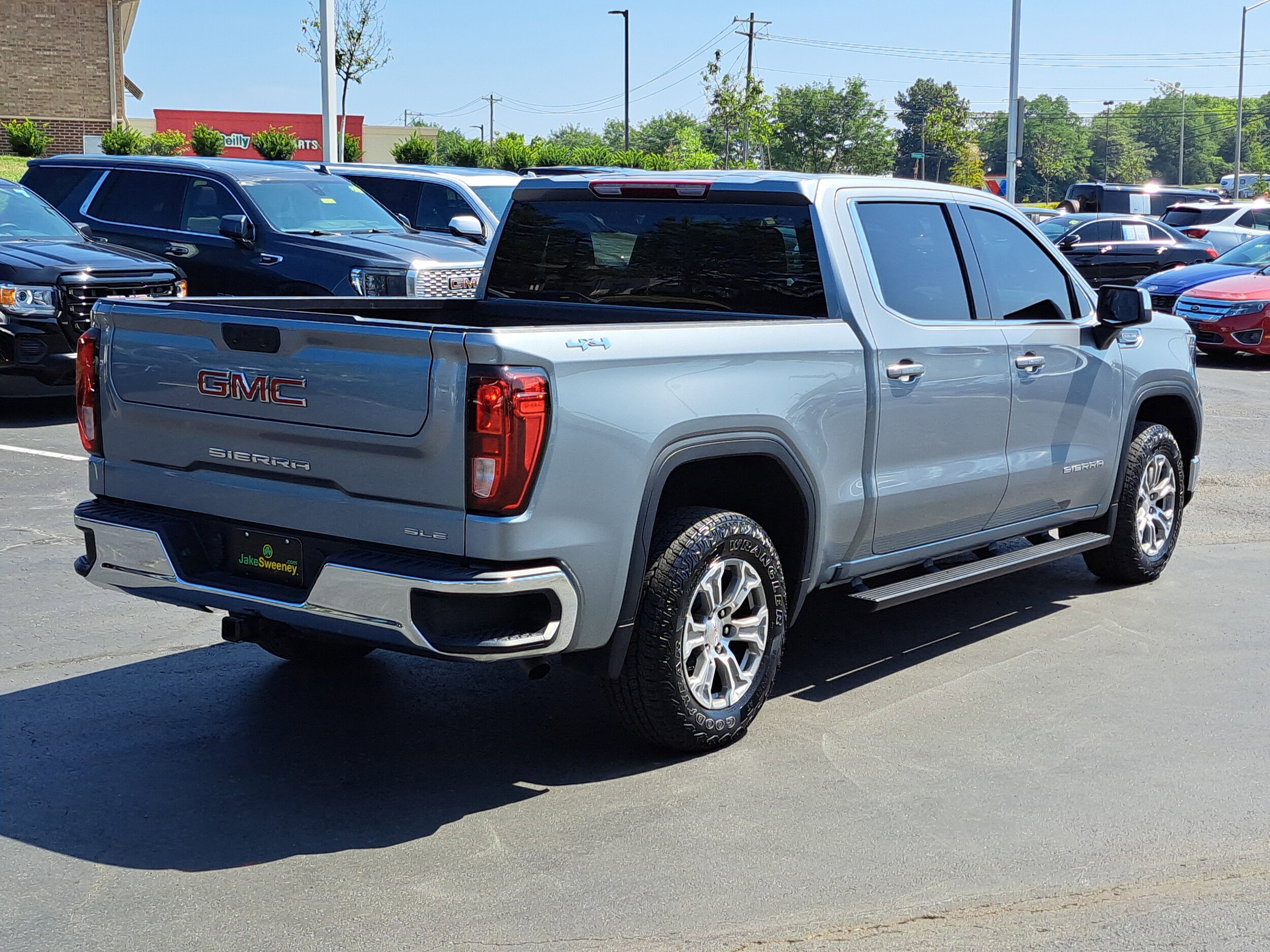 2024 Gmc Sierra 1500 SLE photo 4