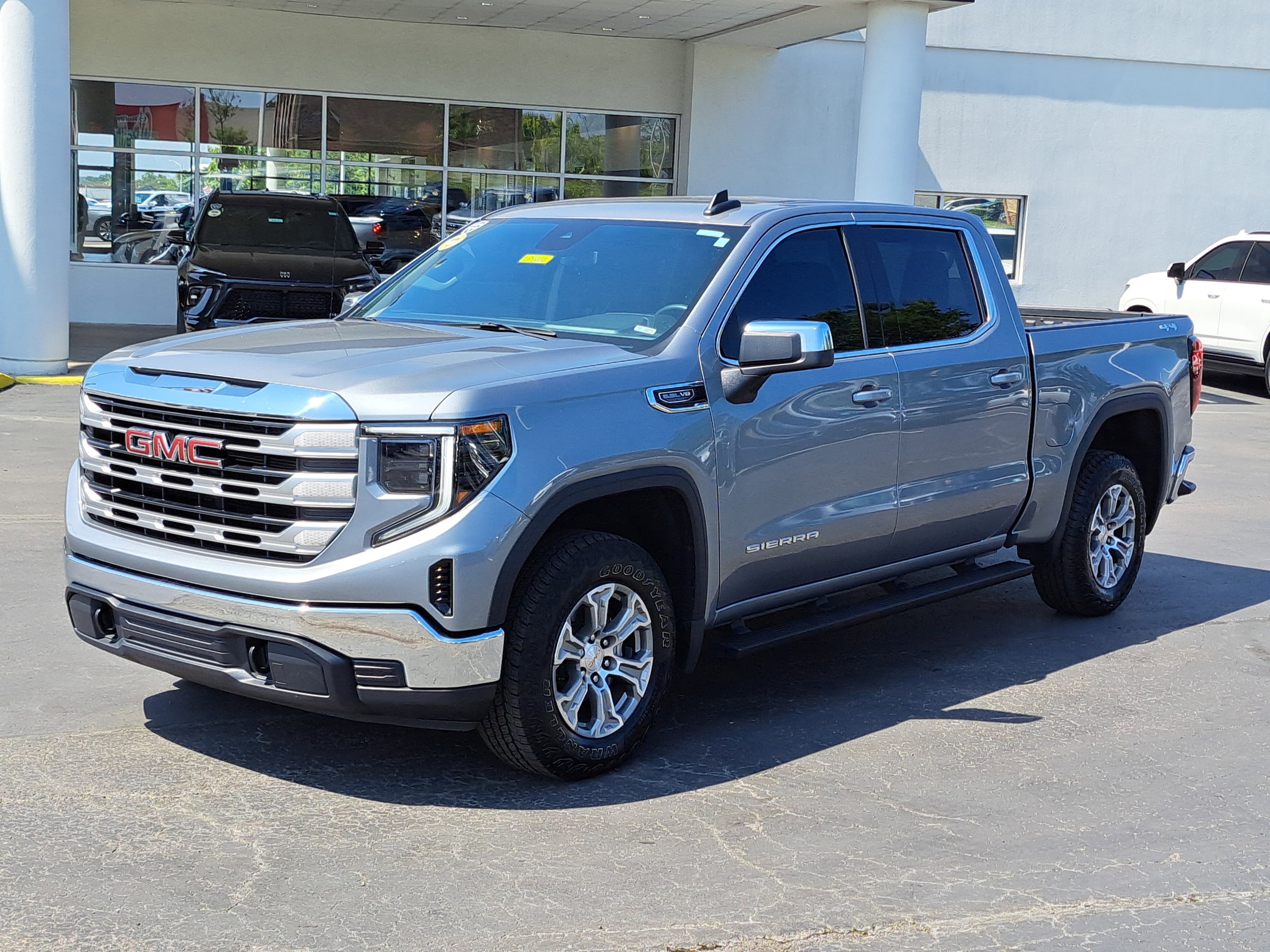 2024 Gmc Sierra 1500 SLE photo 2