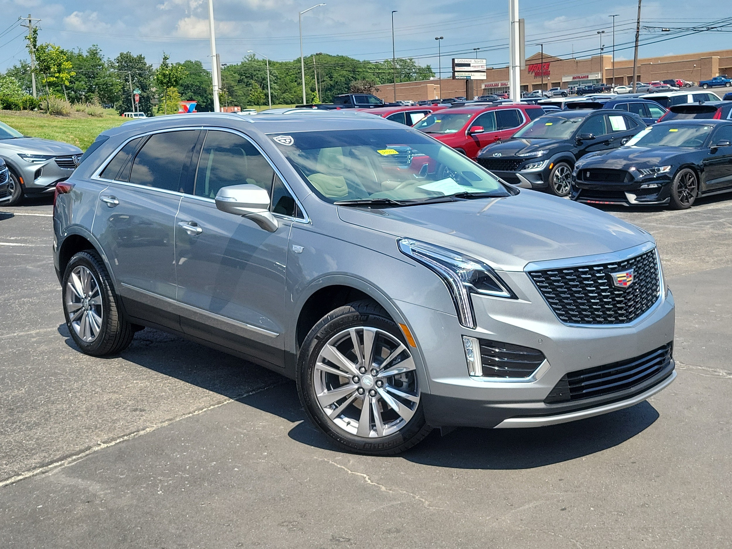 2024 Cadillac XT5 FWD Premium Luxury's photo