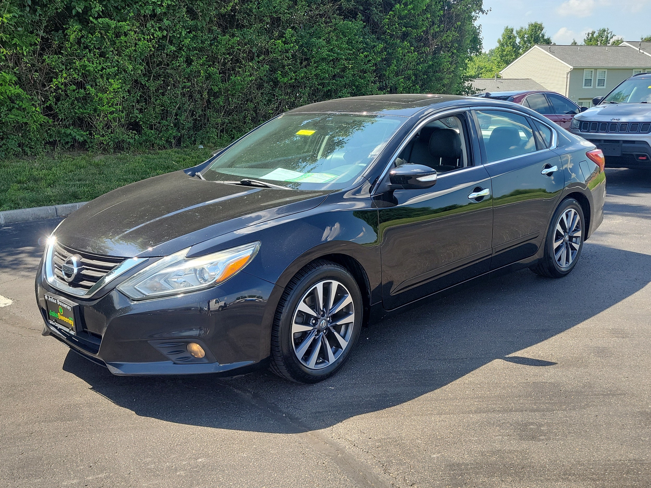 Used 2017 Nissan Altima SL with VIN 1N4AL3AP4HC162643 for sale in Lebanon, OH