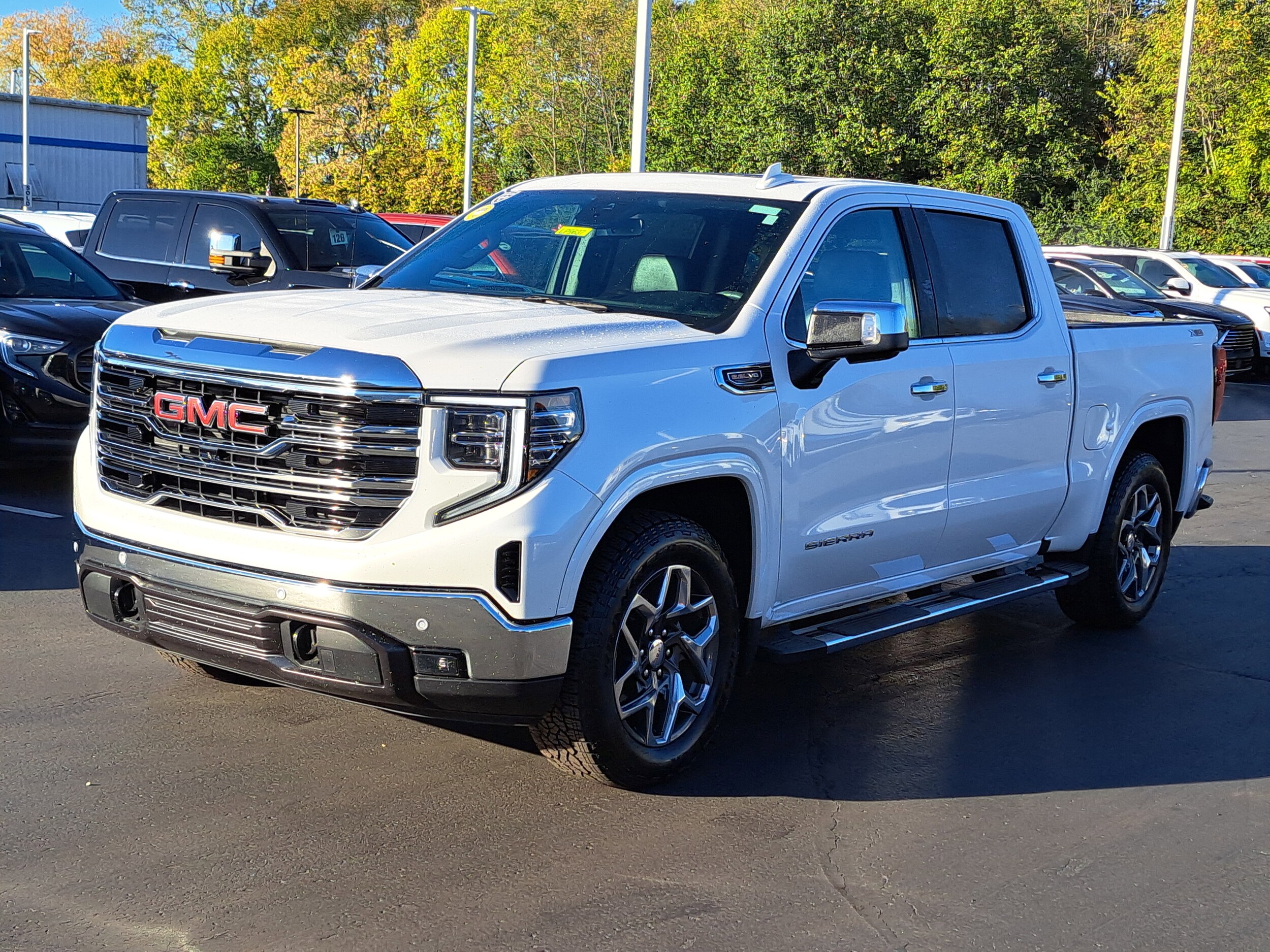 2024 Gmc Sierra 1500 SLT photo 2