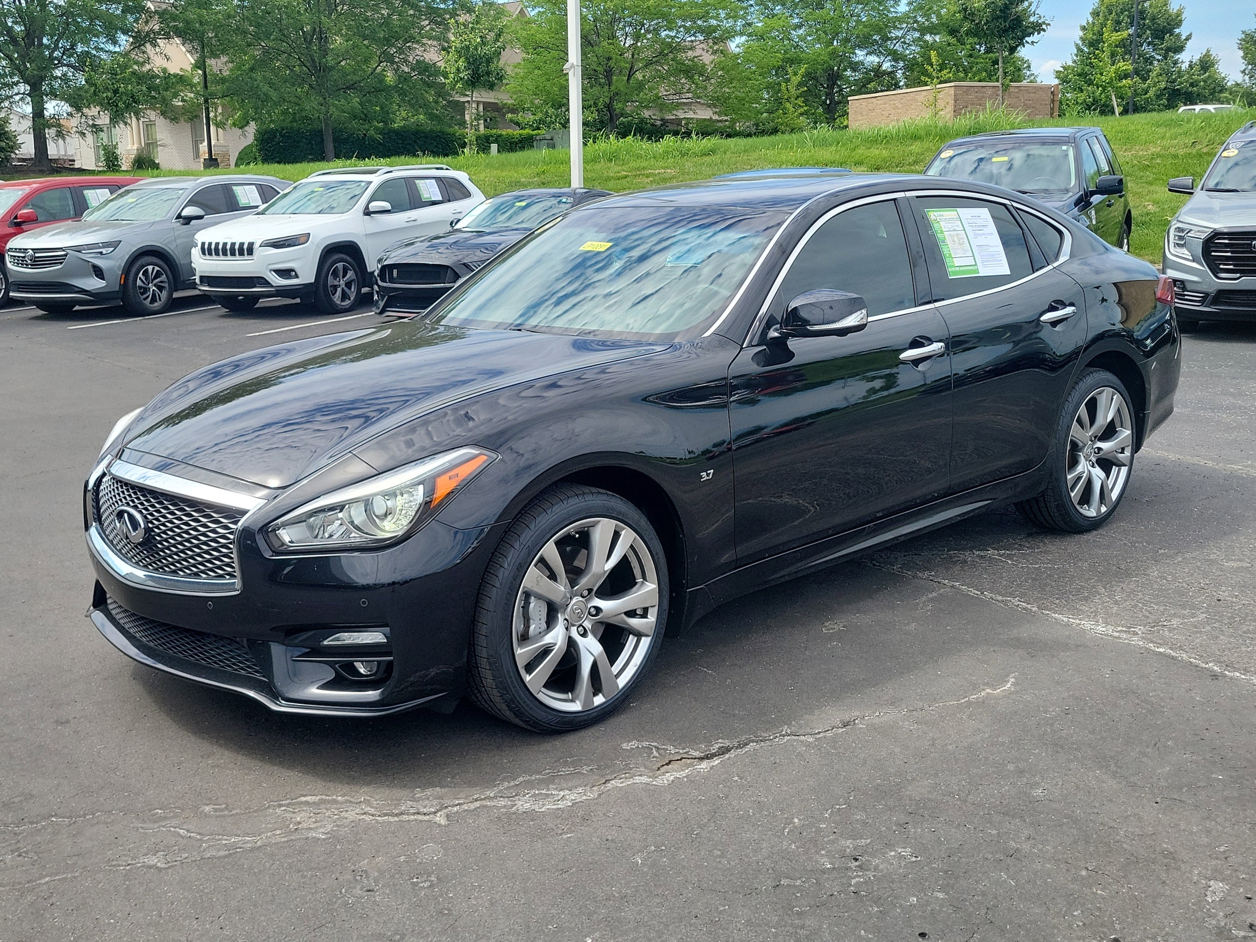Used 2017 INFINITI Q70 3.7 with VIN JN1BY1AR3HM770530 for sale in Lebanon, OH