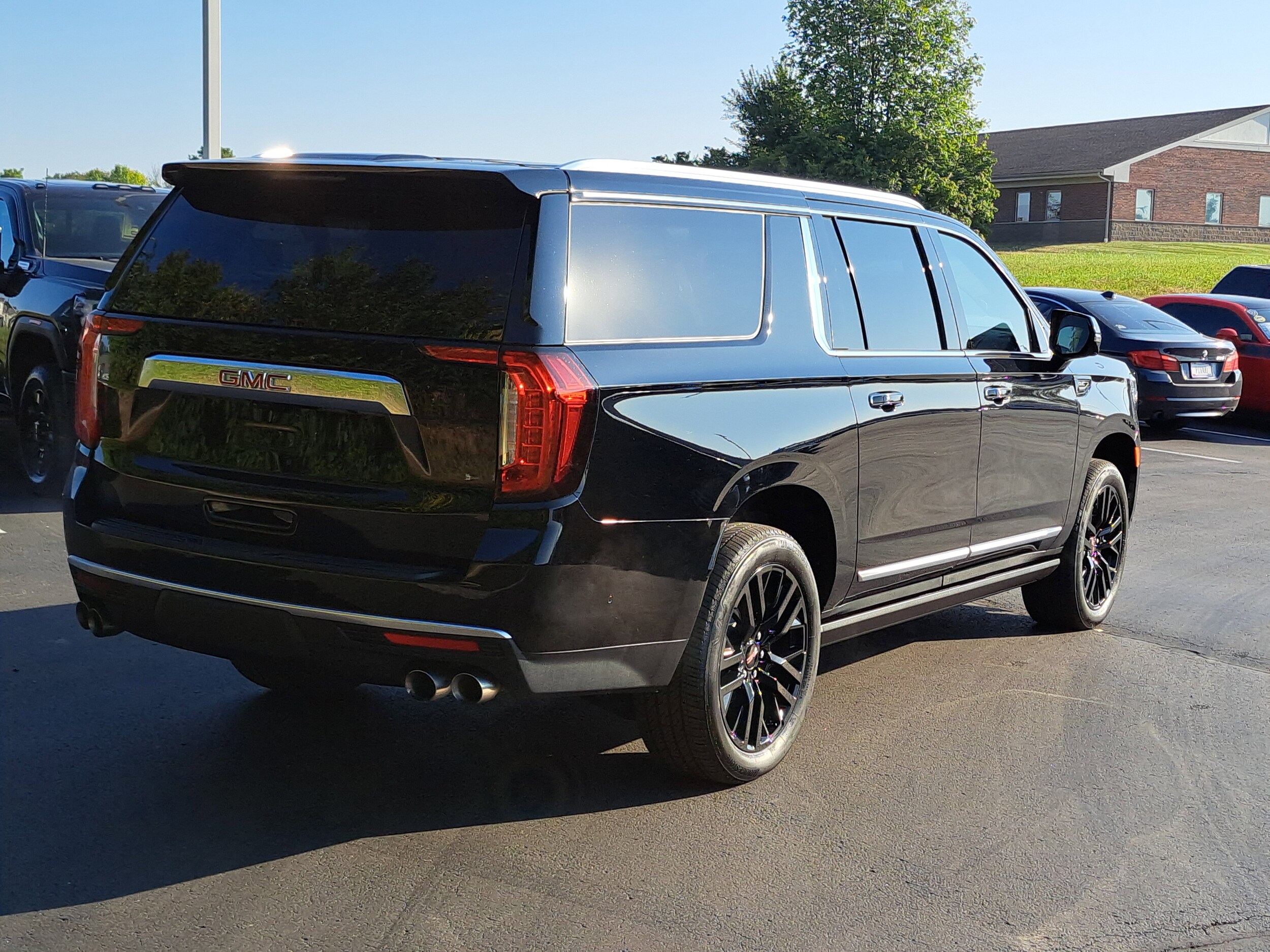 2024 Gmc Yukon XL Denali photo 2