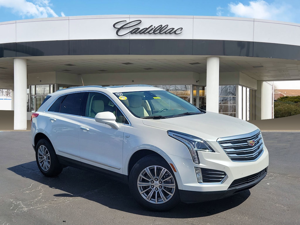 Used 2017 CADILLAC XT5 Luxury FWD SUV