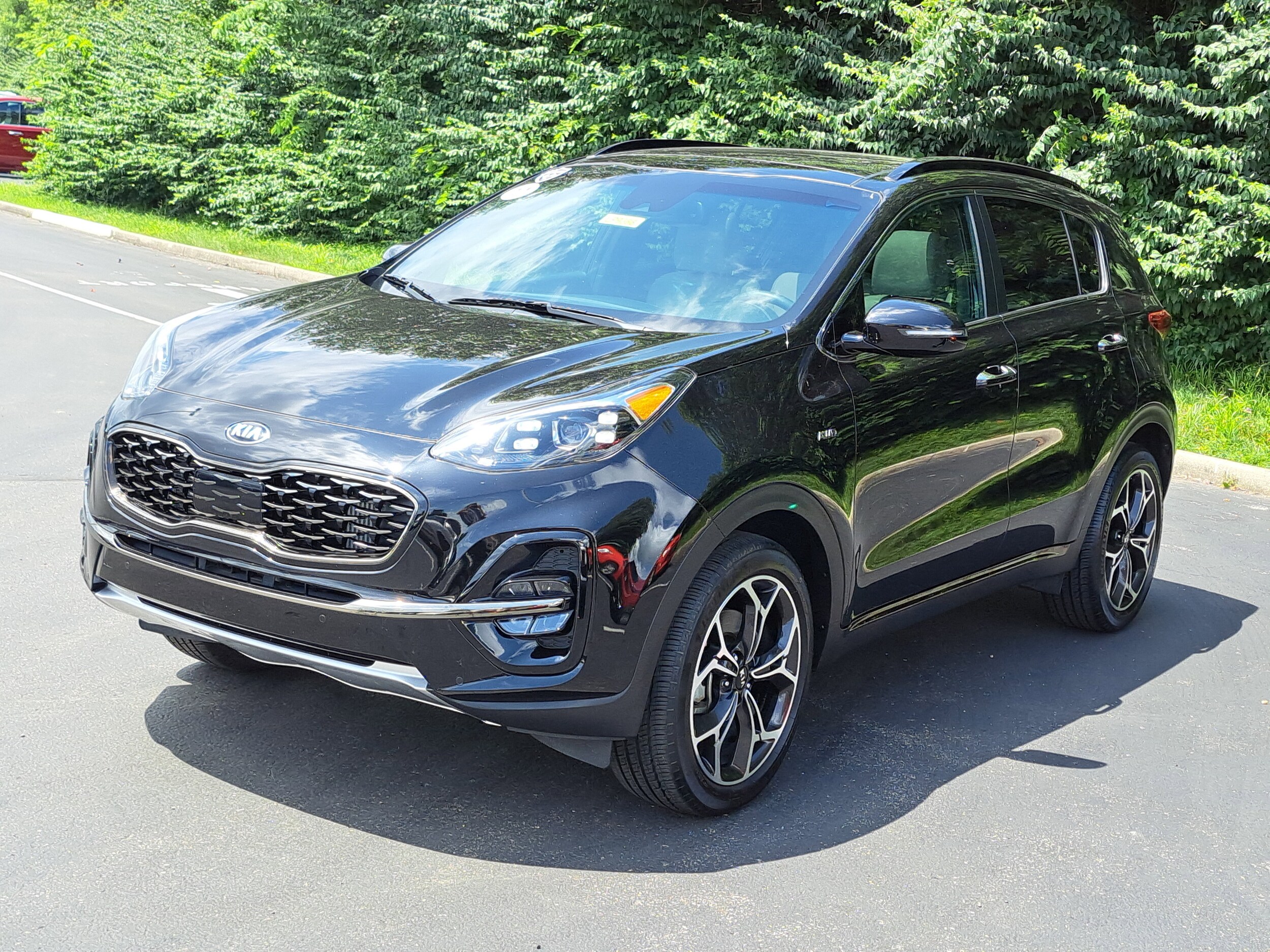 2022 Kia Sportage SX Turbo photo 2
