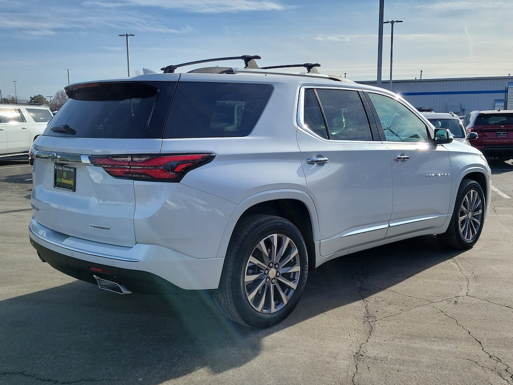 Used 2022 Chevrolet Traverse Premier SUV