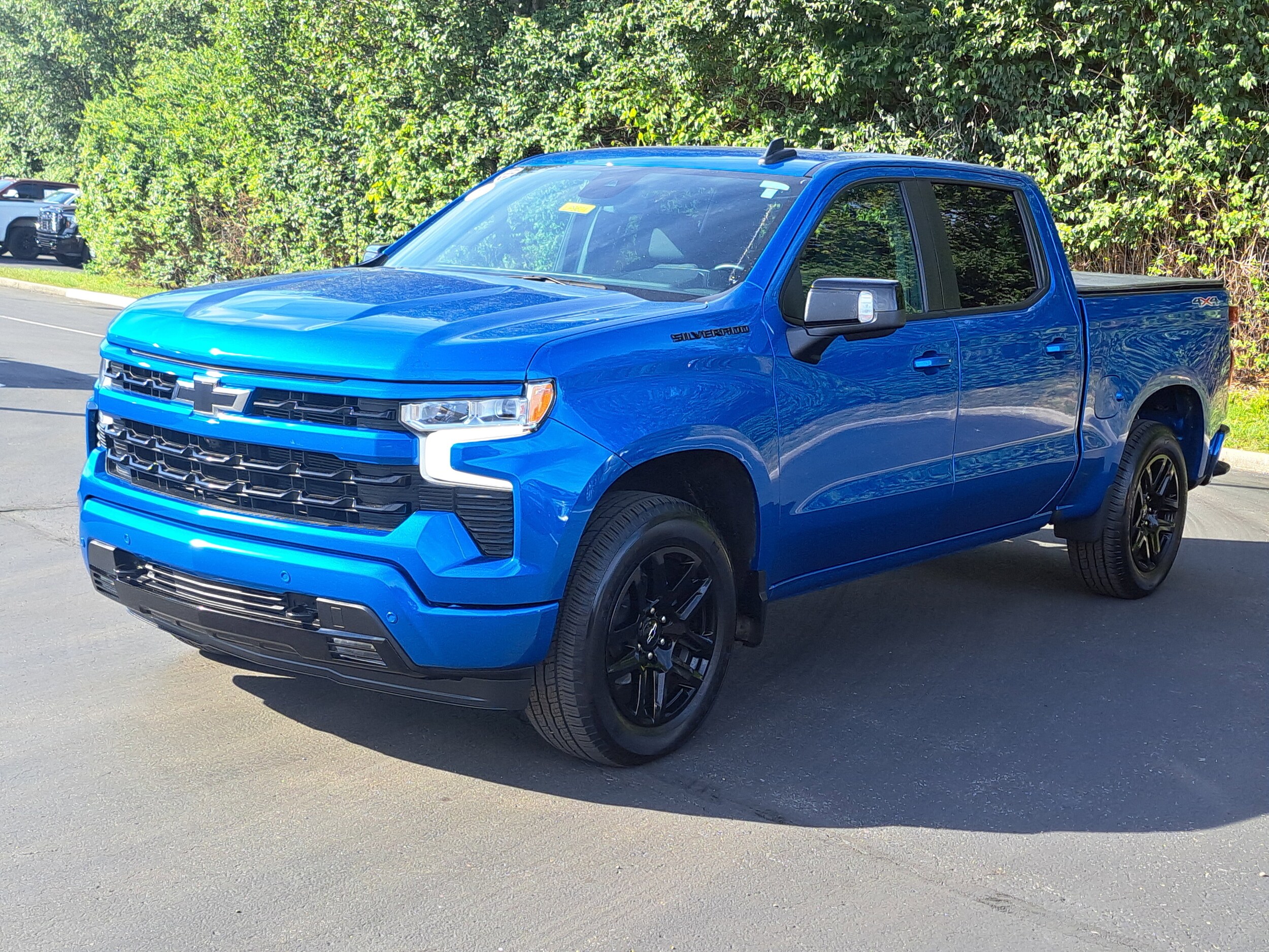 2024 Chevrolet Silverado 1500 RST photo 2