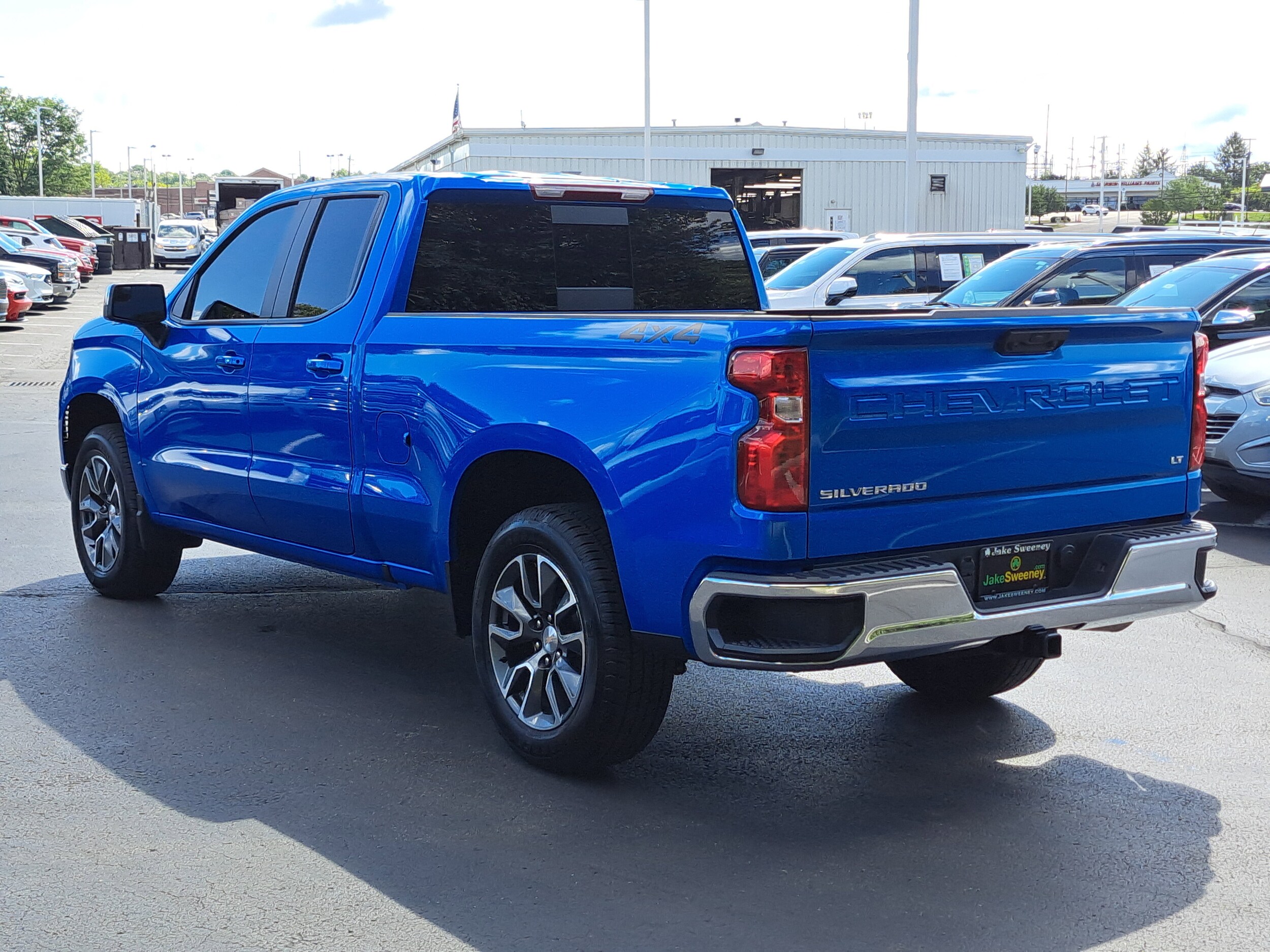 2025 Chevrolet Silverado 1500 LT photo 3
