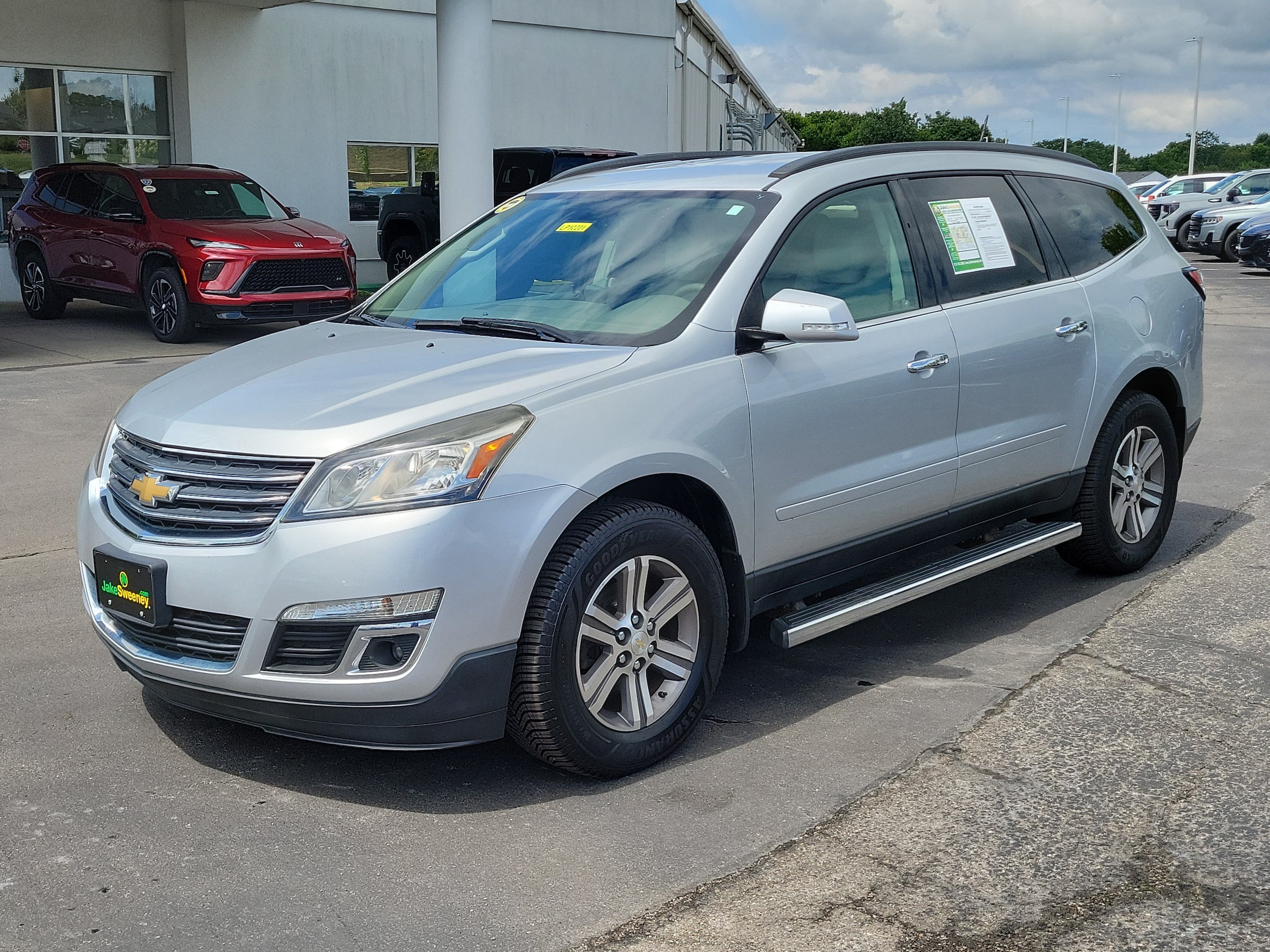Used 2016 Chevrolet Traverse 2LT with VIN 1GNKVHKD6GJ200434 for sale in Lebanon, OH