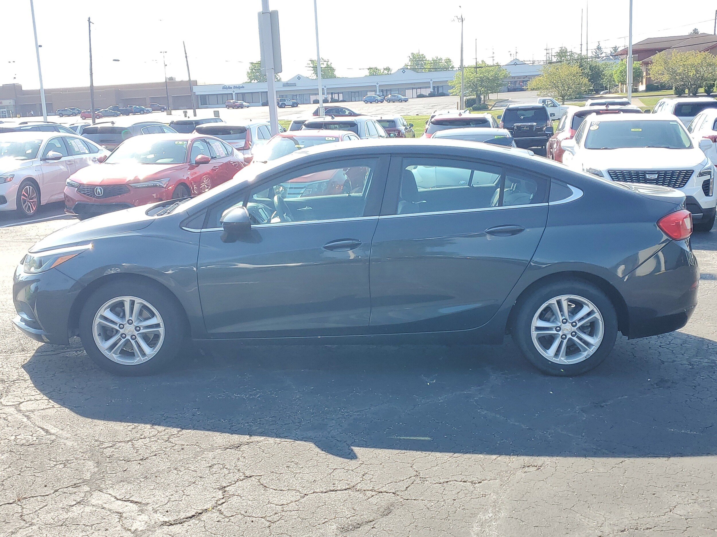 2018 Chevrolet Cruze LT photo 4