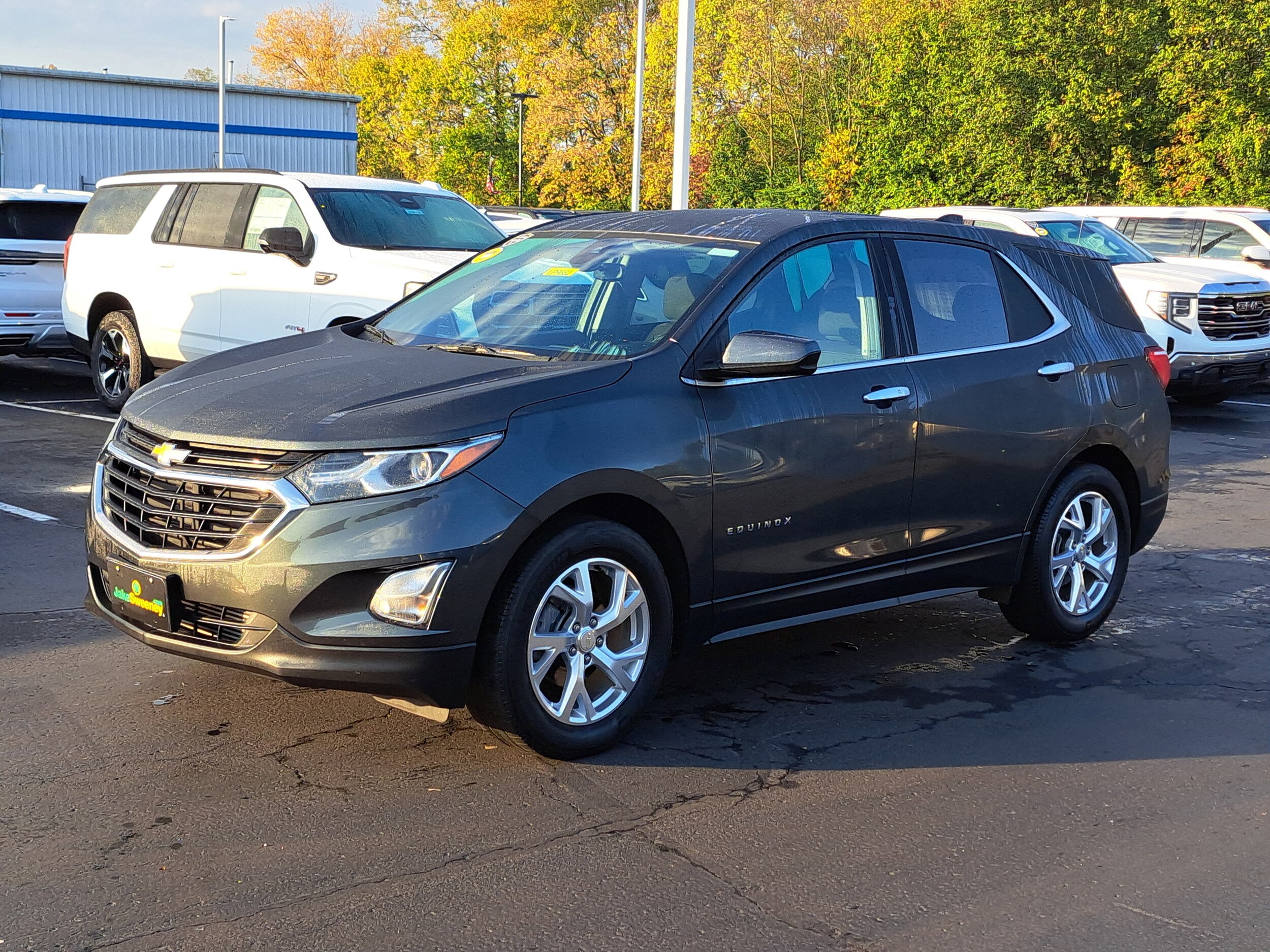2020 Chevrolet Equinox LT photo 2