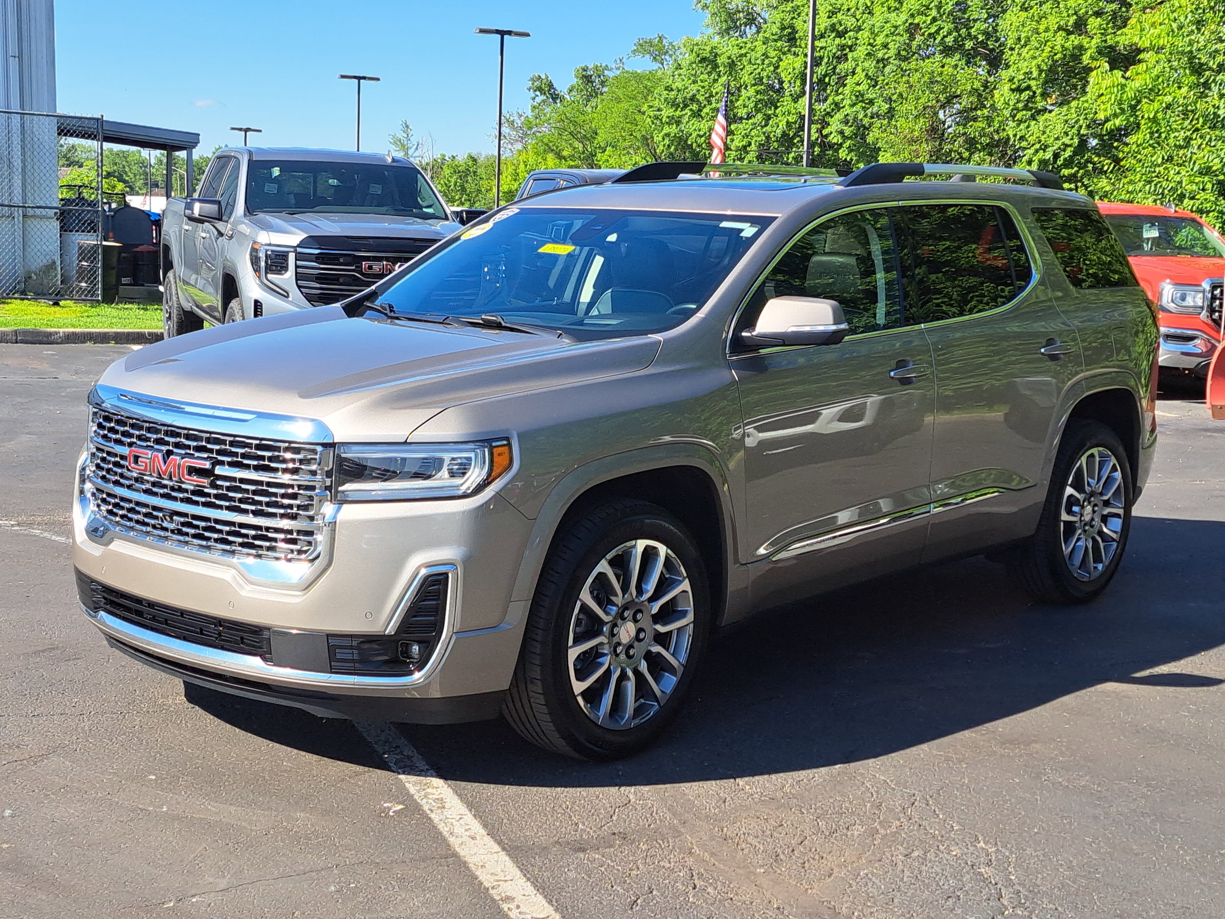 Used 2022 GMC Acadia Denali with VIN 1GKKNXLS9NZ175015 for sale in Lebanon, OH