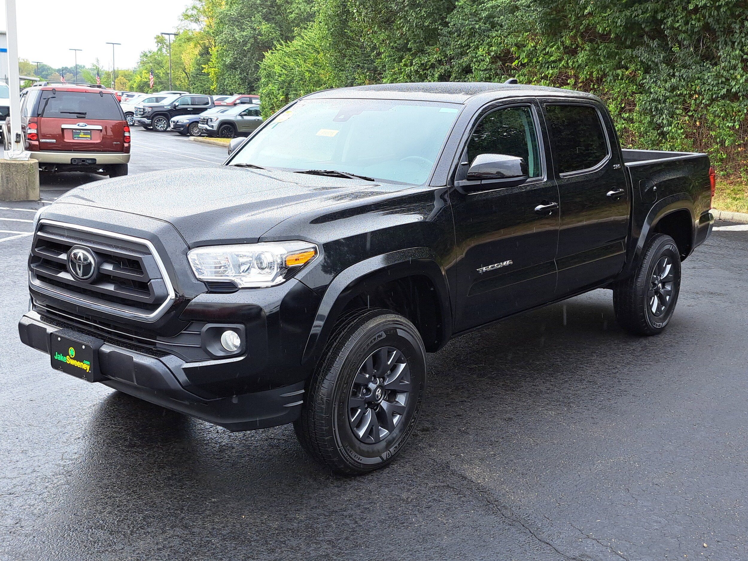 2023 Toyota Tacoma SR5 V6 4x4 photo 2