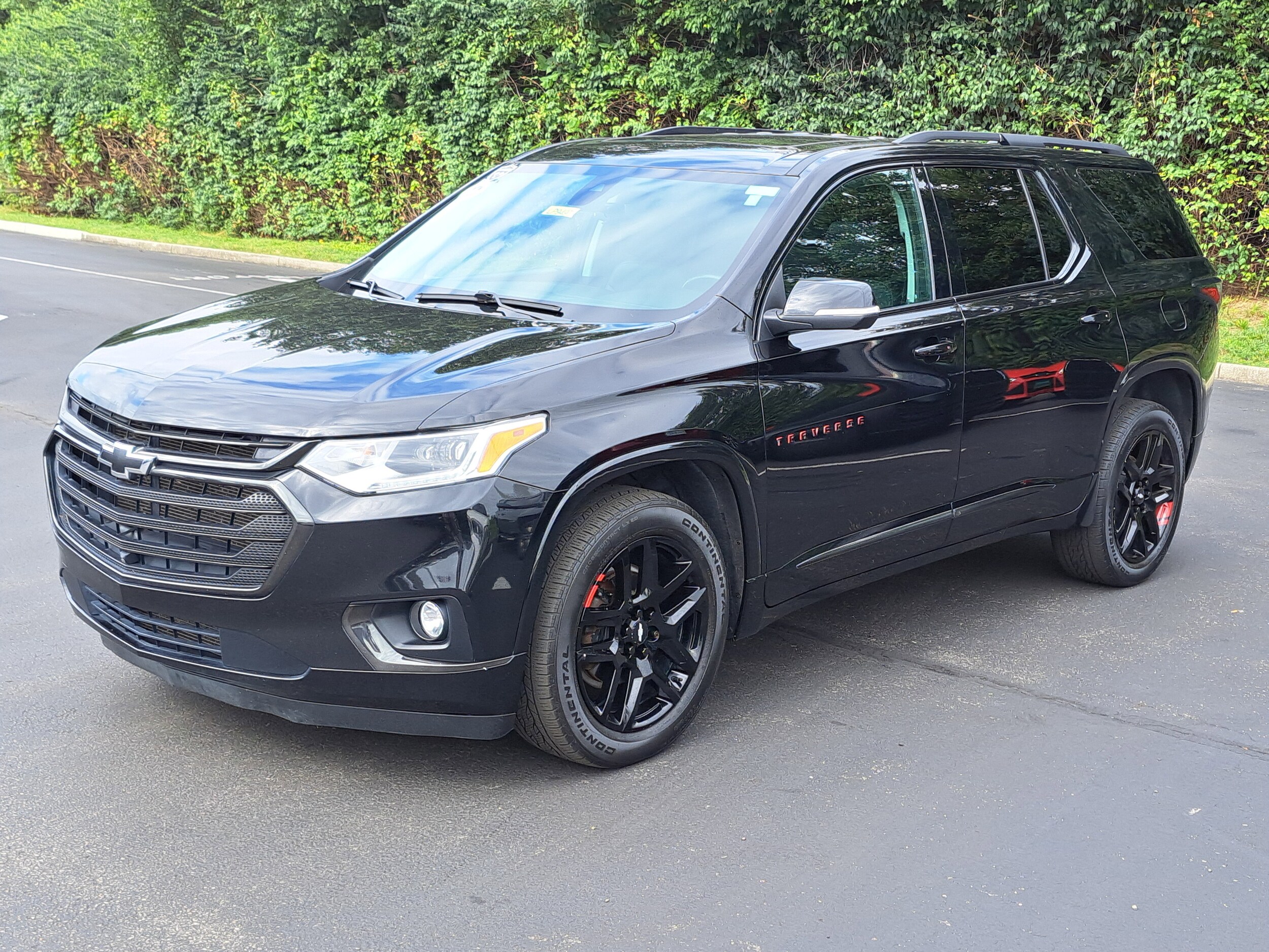 2021 Chevrolet Traverse Premier photo 2
