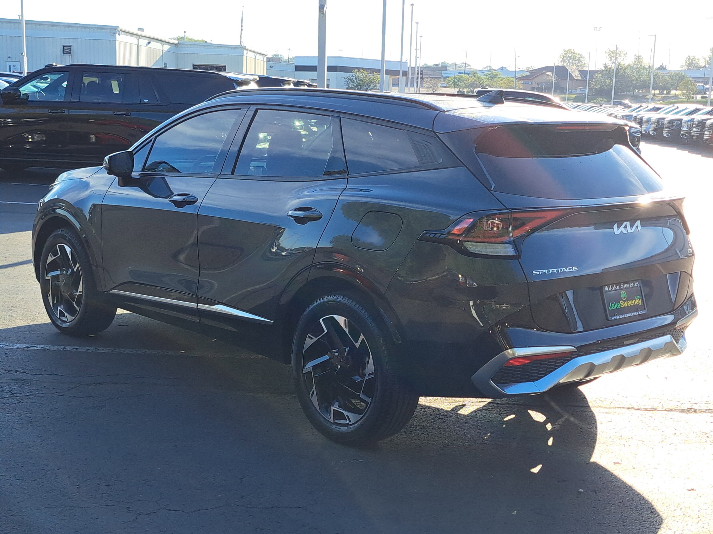 2023 Kia Sportage photo 3