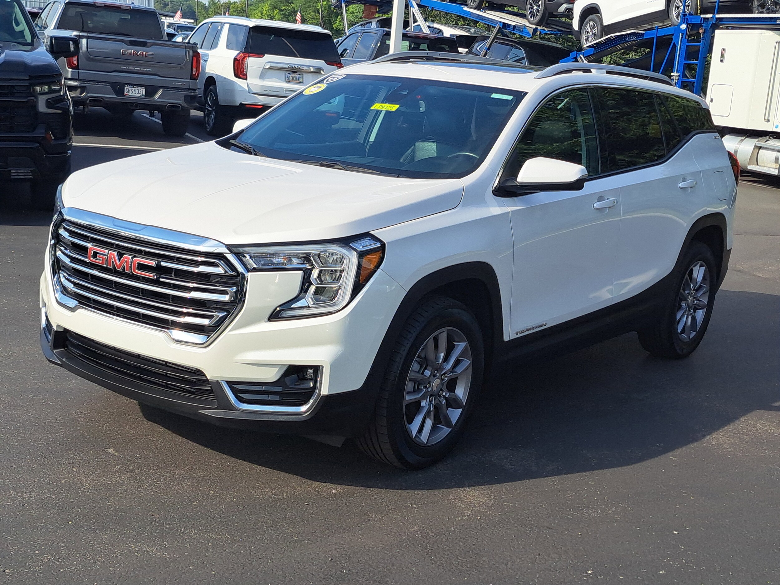 2022 Gmc Terrain SLT photo 2