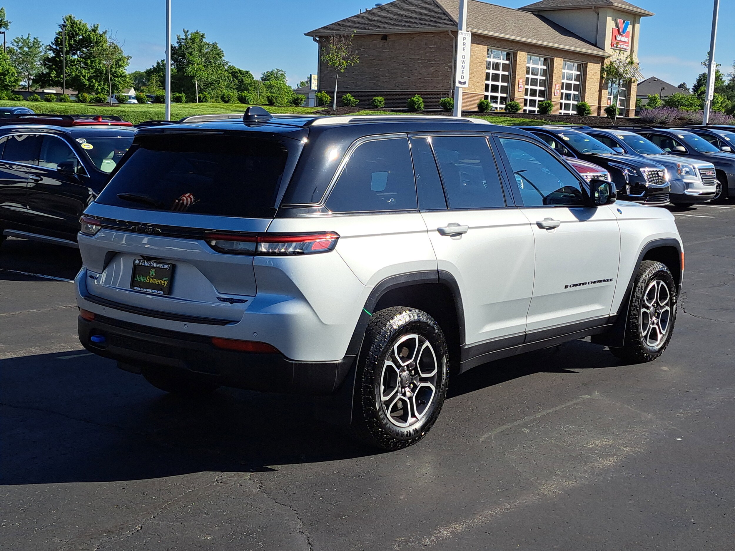 2022 Jeep Cherokee 4xe Trailhawk photo 4