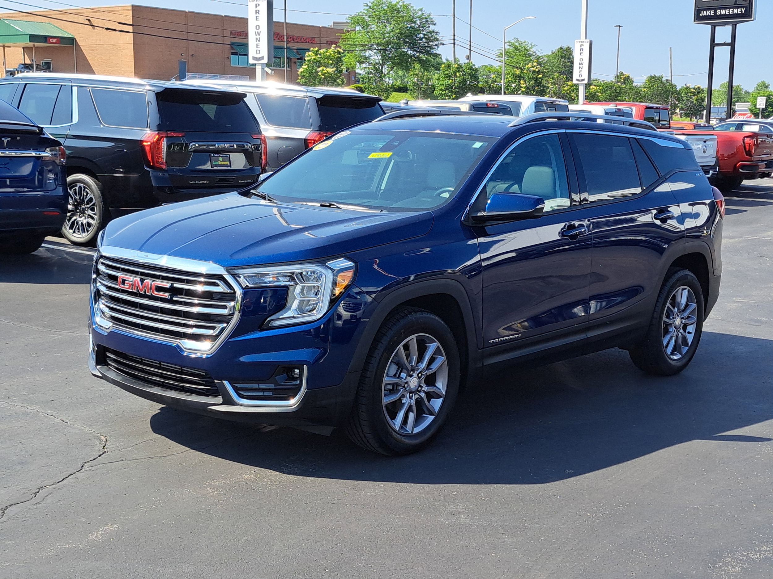 Used 2022 GMC Terrain SLT with VIN 3GKALVEV4NL266102 for sale in Lebanon, OH